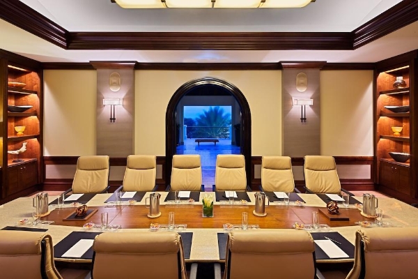 Hotel Santa Barbara Beach & Golf Resort